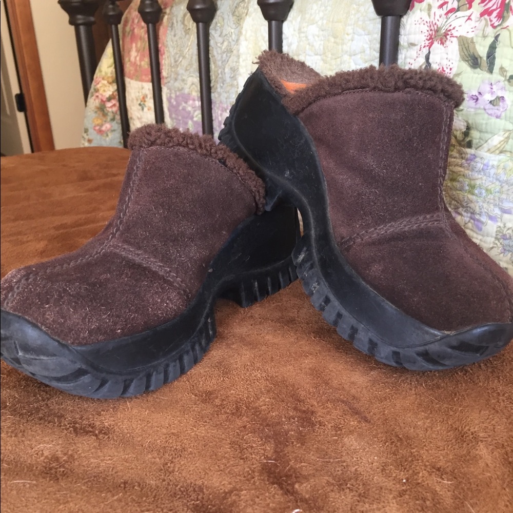 Clogs